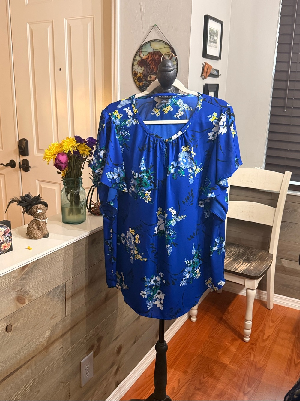 Liz Claiborne Royal Blue Floral Flutter Sleeve Blouse